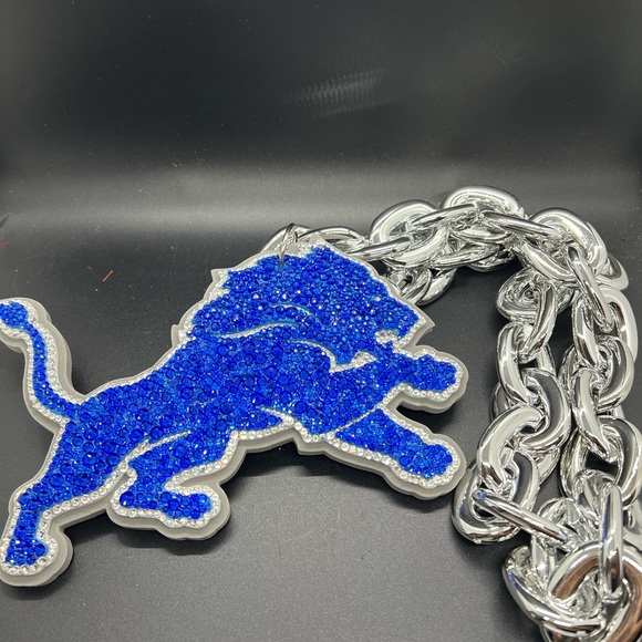 BLINGED DETROIT LIONS NFL Fanchain Necklace - Picture 3 of 4